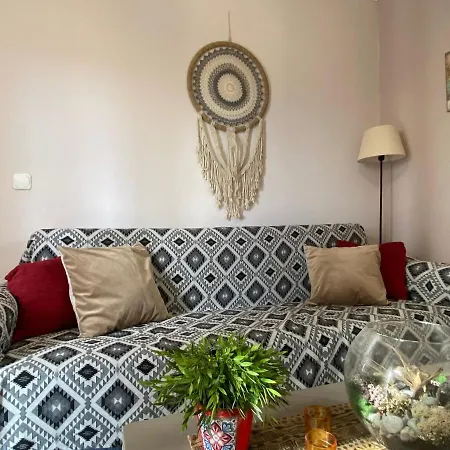 아파트 Cozy & Elegant In Town *